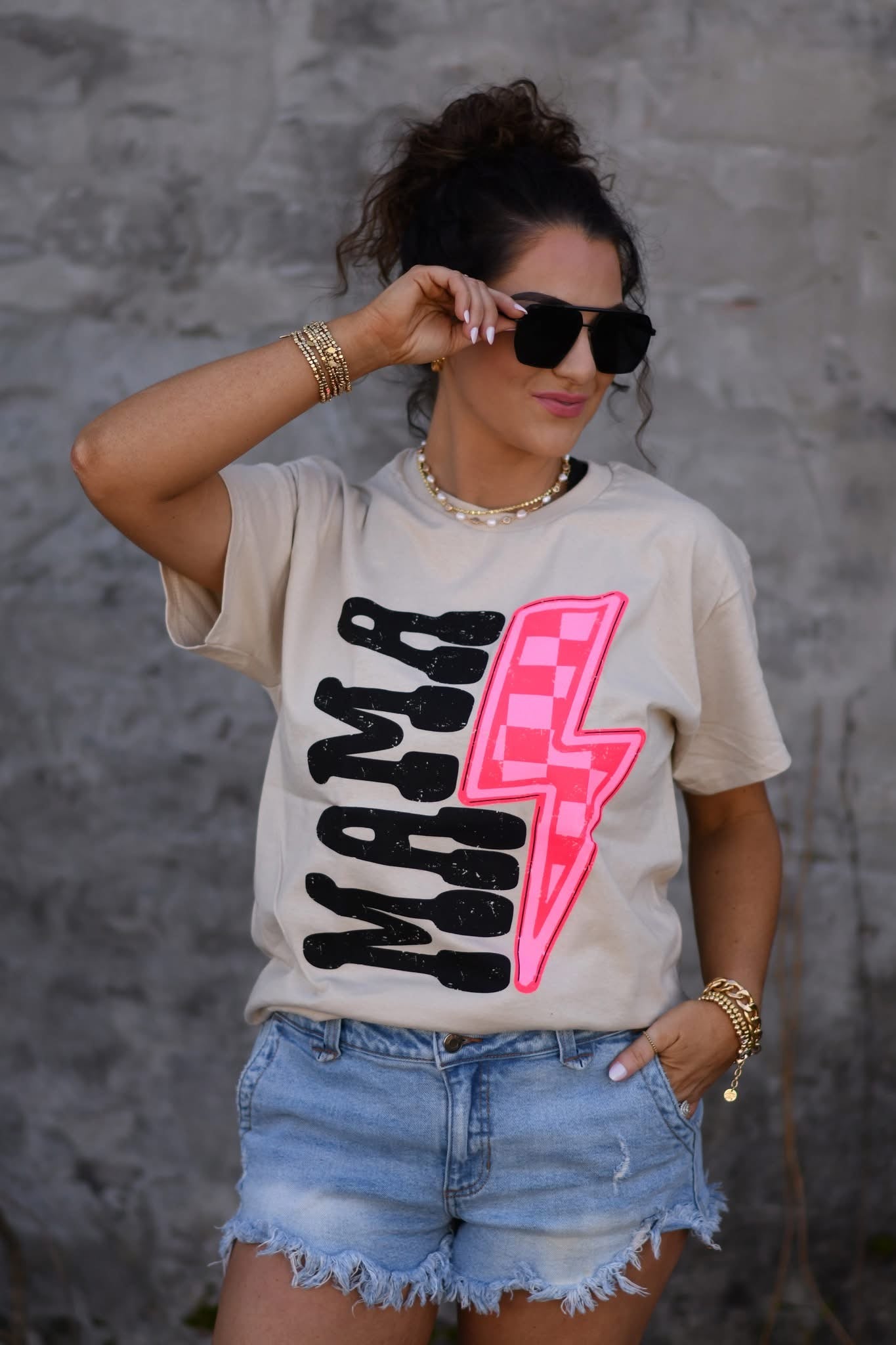 Mama lightning bolt