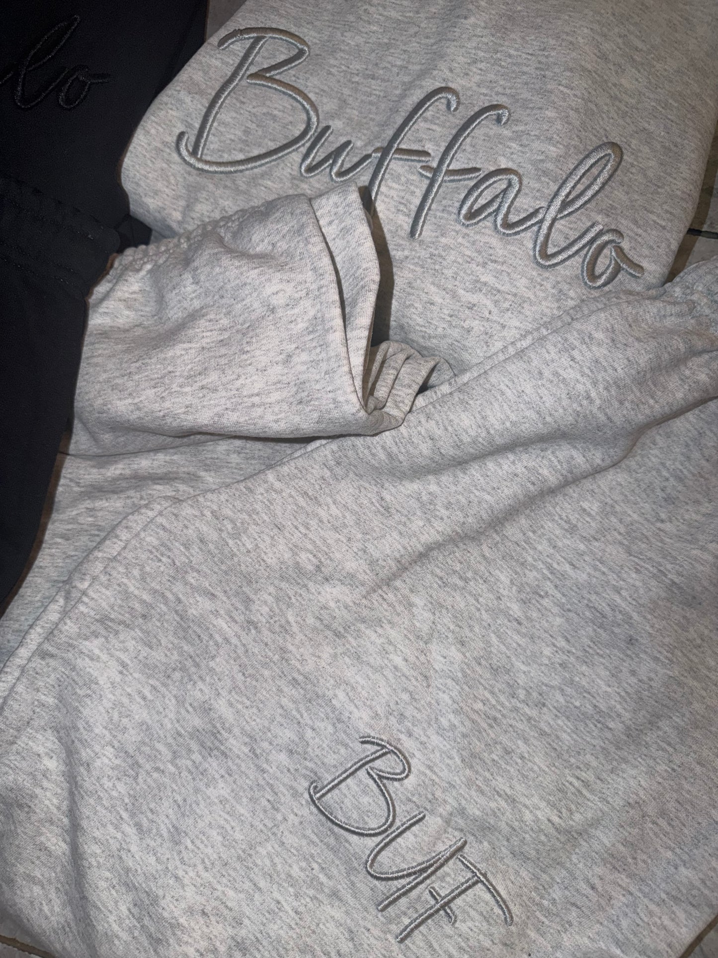 Buf Crewneck/Joggers Or Sweatpants SET